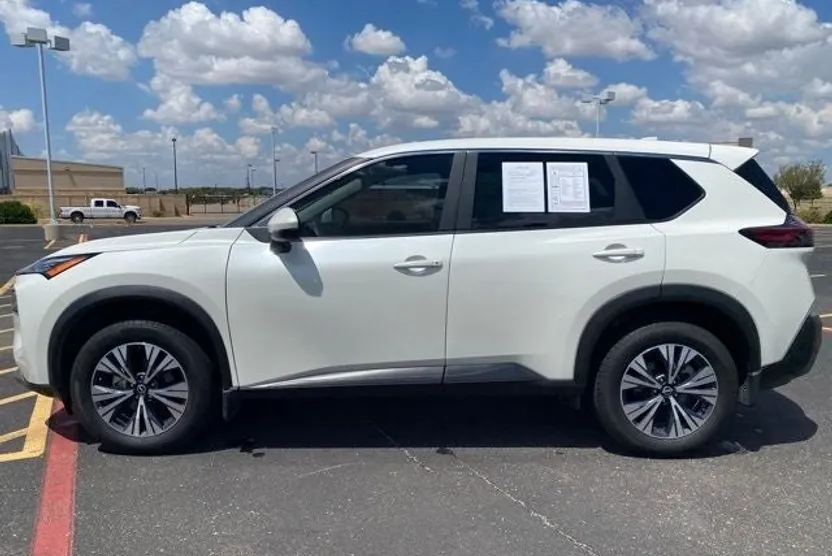 2023 Nissan Rogue SV photo 1
