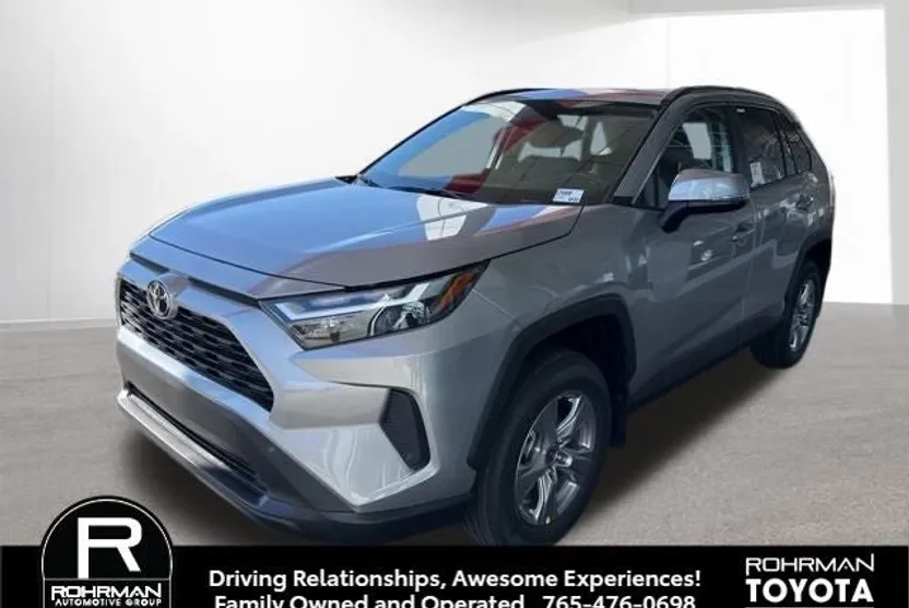 2025 Toyota RAV4 XLE photo 1