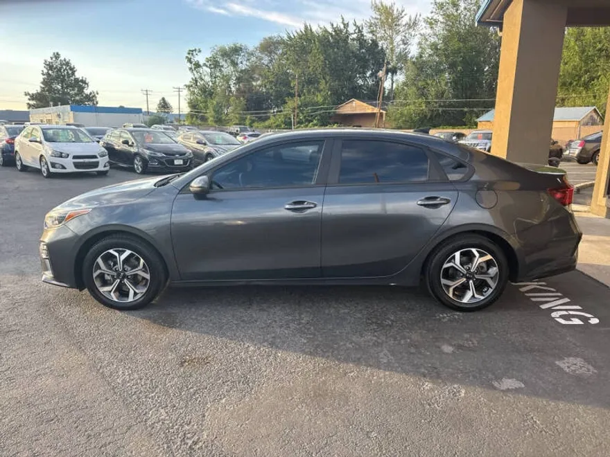 2019 Kia Forte LXS photo 1