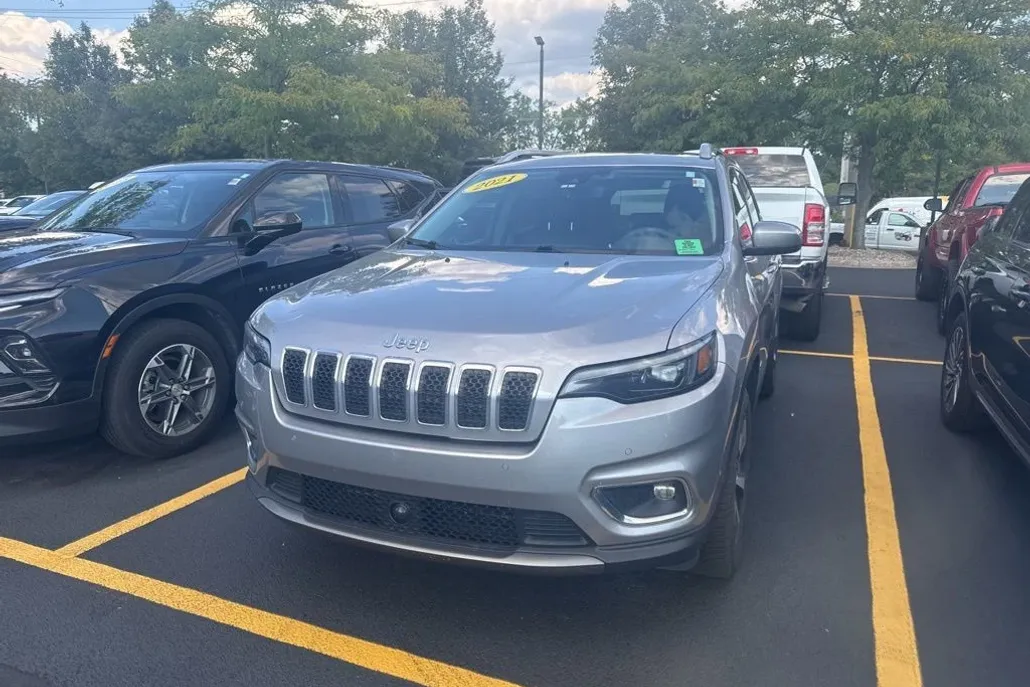 2021 Jeep Cherokee Limited photo 1