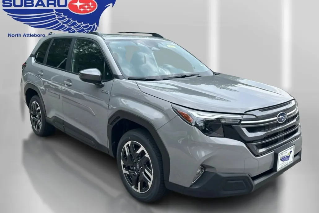 2025 Subaru Forester Premium photo 1