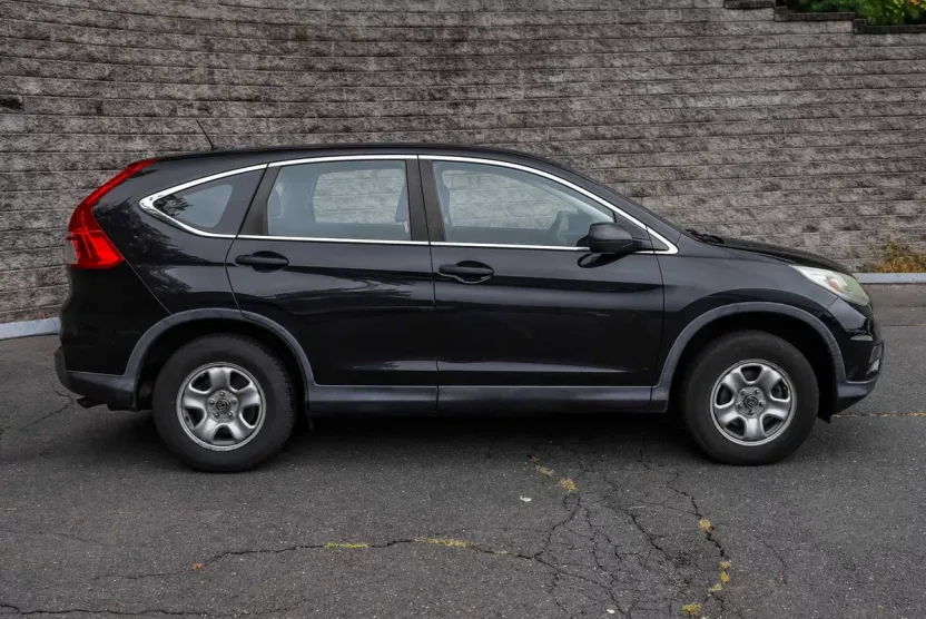 2015 Honda CR-V LX photo 1