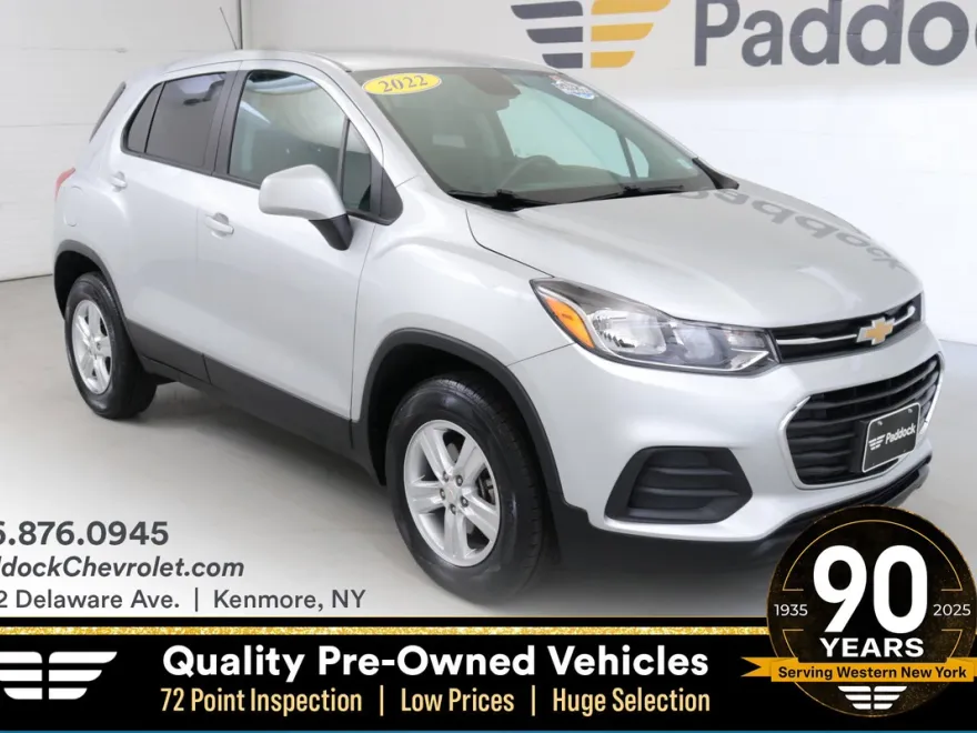2022 Chevrolet Trax LS photo 1