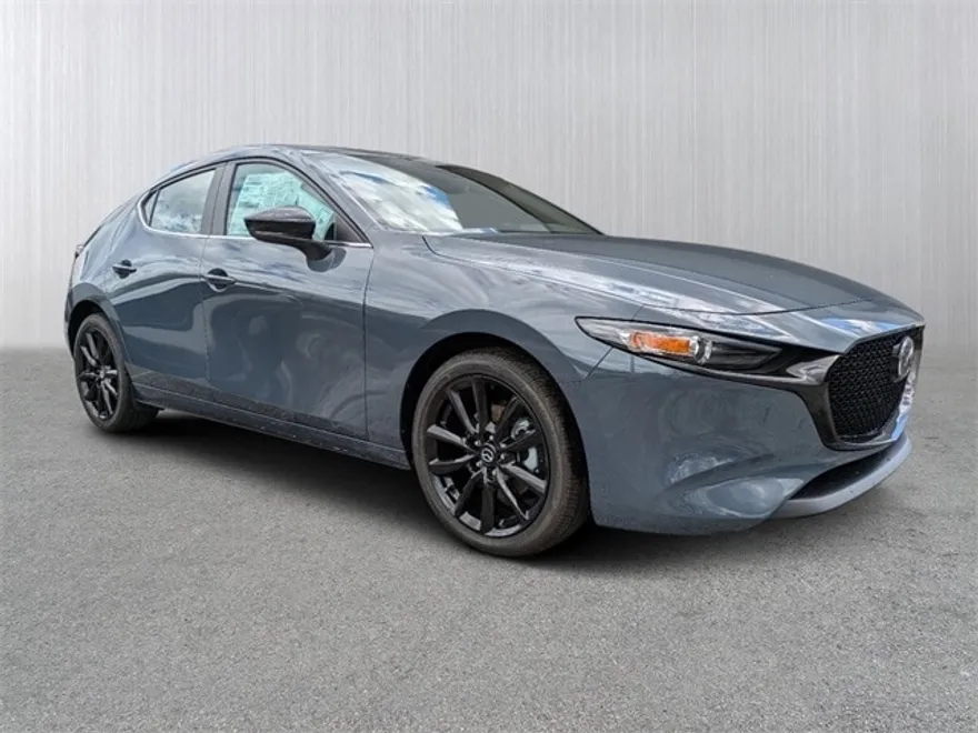 2025 Mazda Mazda3 Hatchback 2.5 s Carbon photo 1