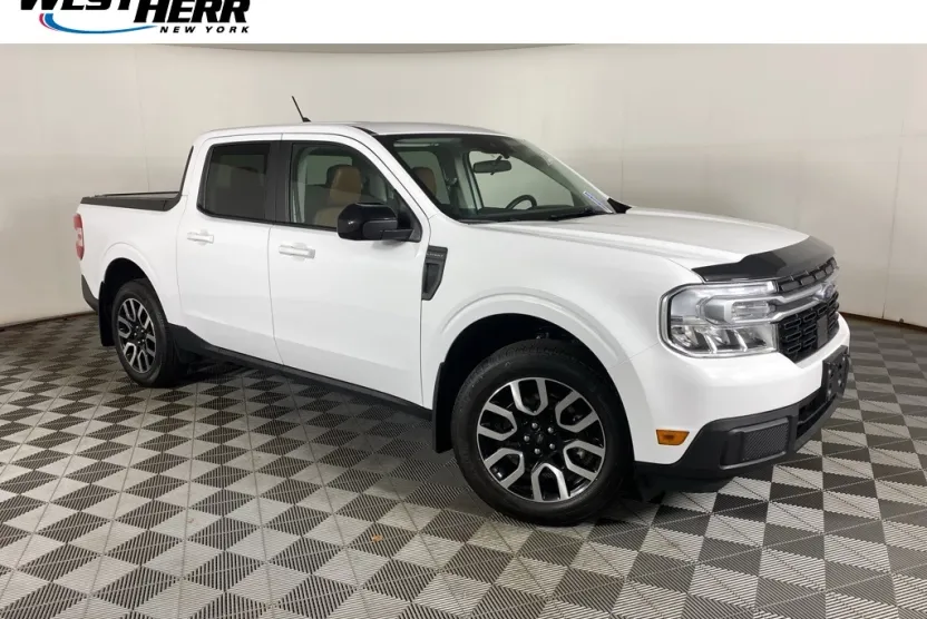 2024 Ford Maverick Lariat photo 1