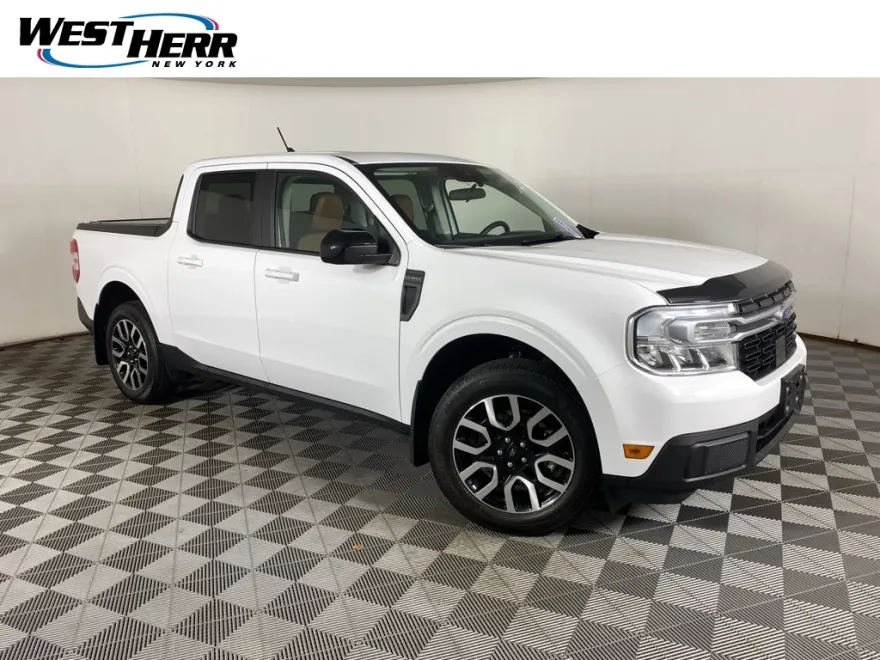 2024 Ford Maverick Lariat photo 1