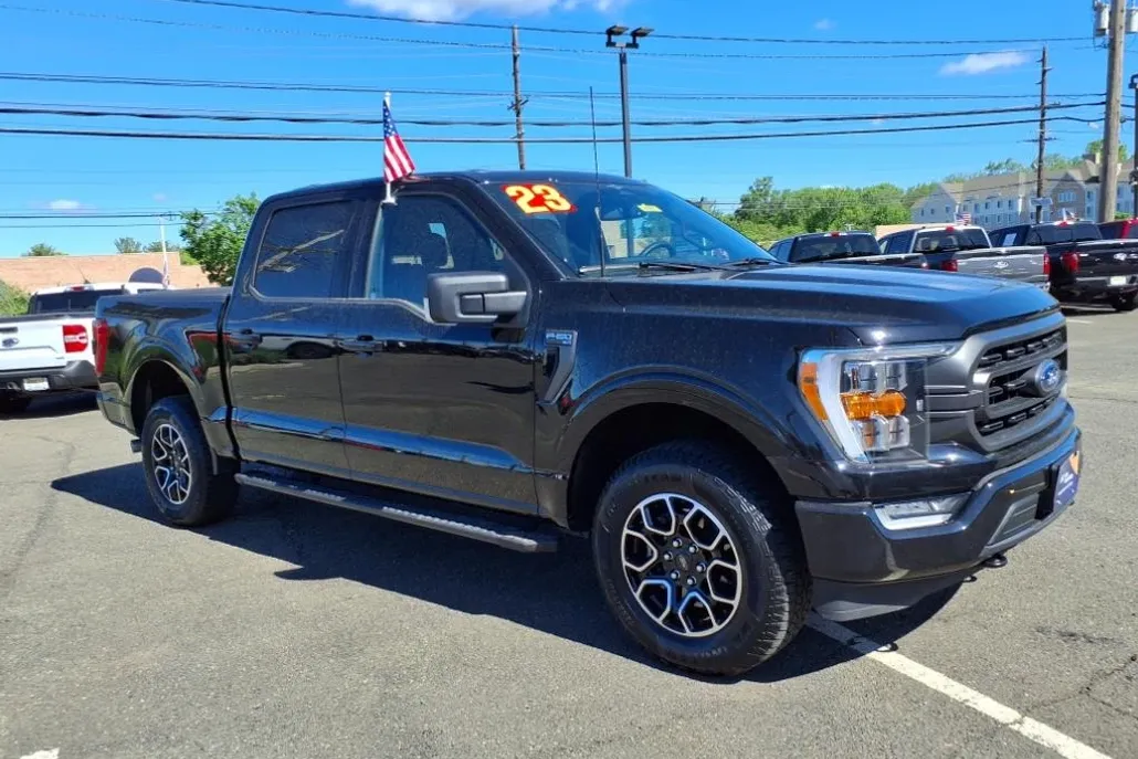 2023 Ford F-150 XLT photo 1