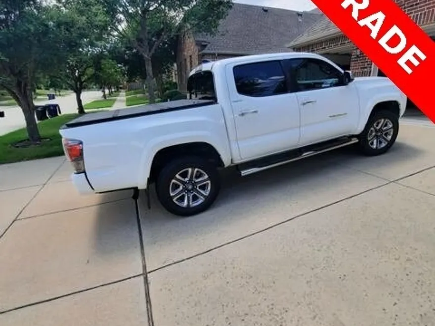 2018 Toyota Tacoma Limited photo 1