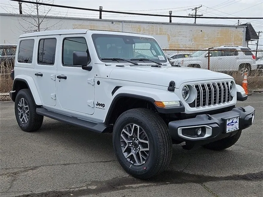 2025 Jeep Wrangler Sahara photo 1