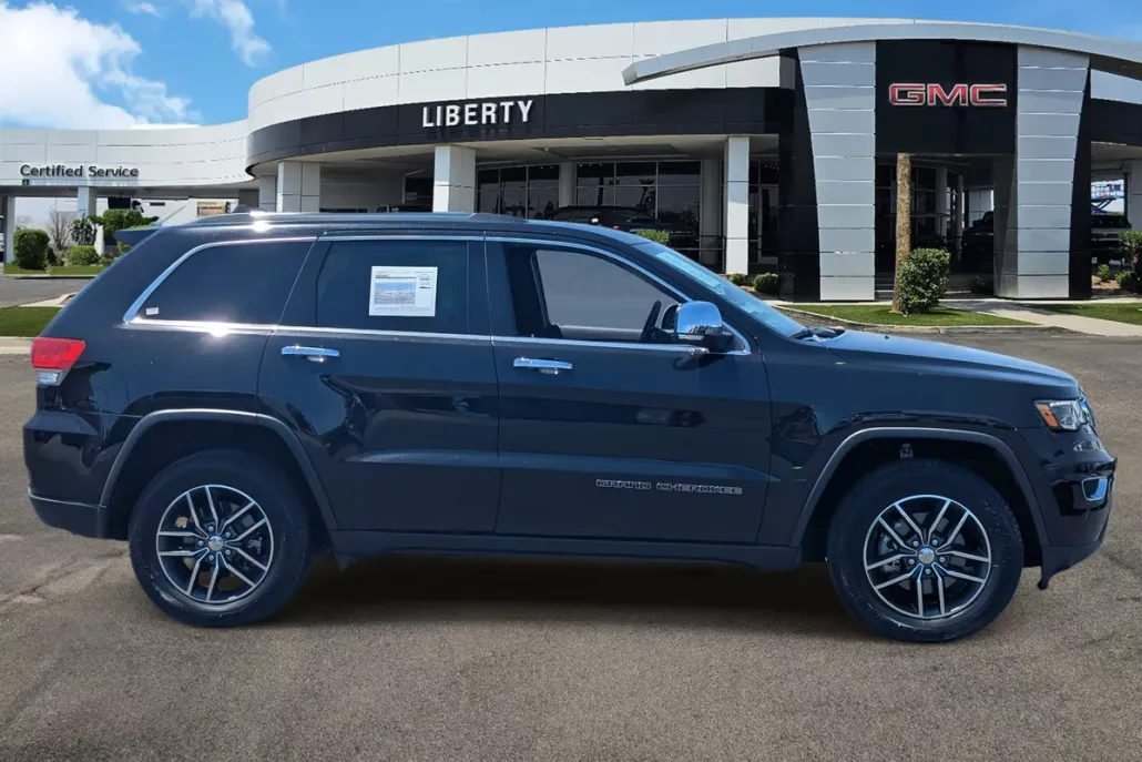 2017 Jeep Grand Cherokee Limited photo 1