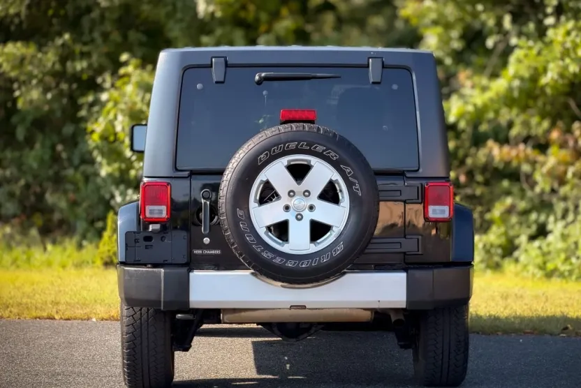 2011 Jeep Wrangler Unlimited Sahara photo 1