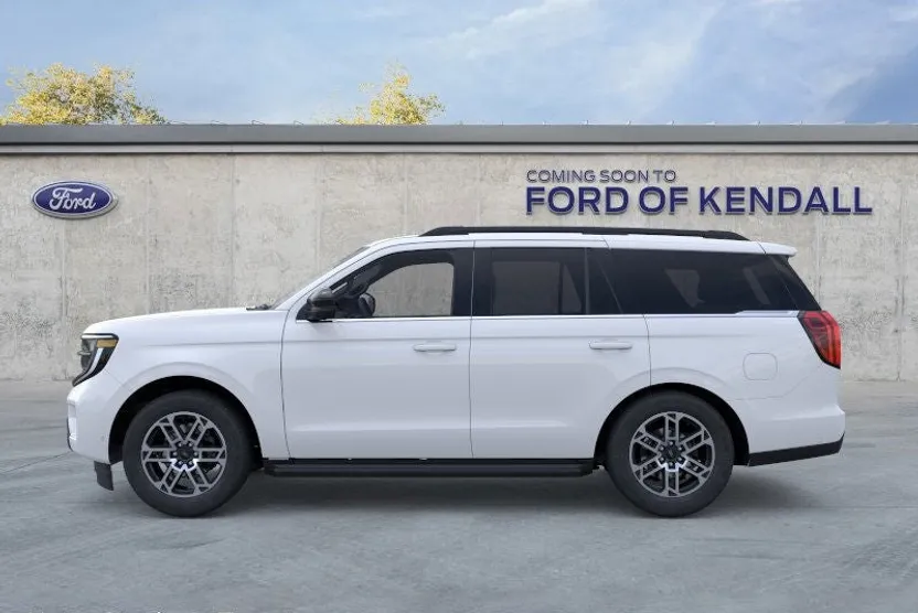 2025 Ford Expedition photo 1