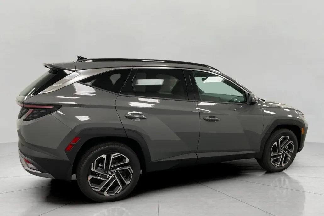 2025 Hyundai Tucson Limited photo 1