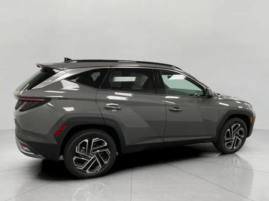 2025 Hyundai Tucson Limited photo 1