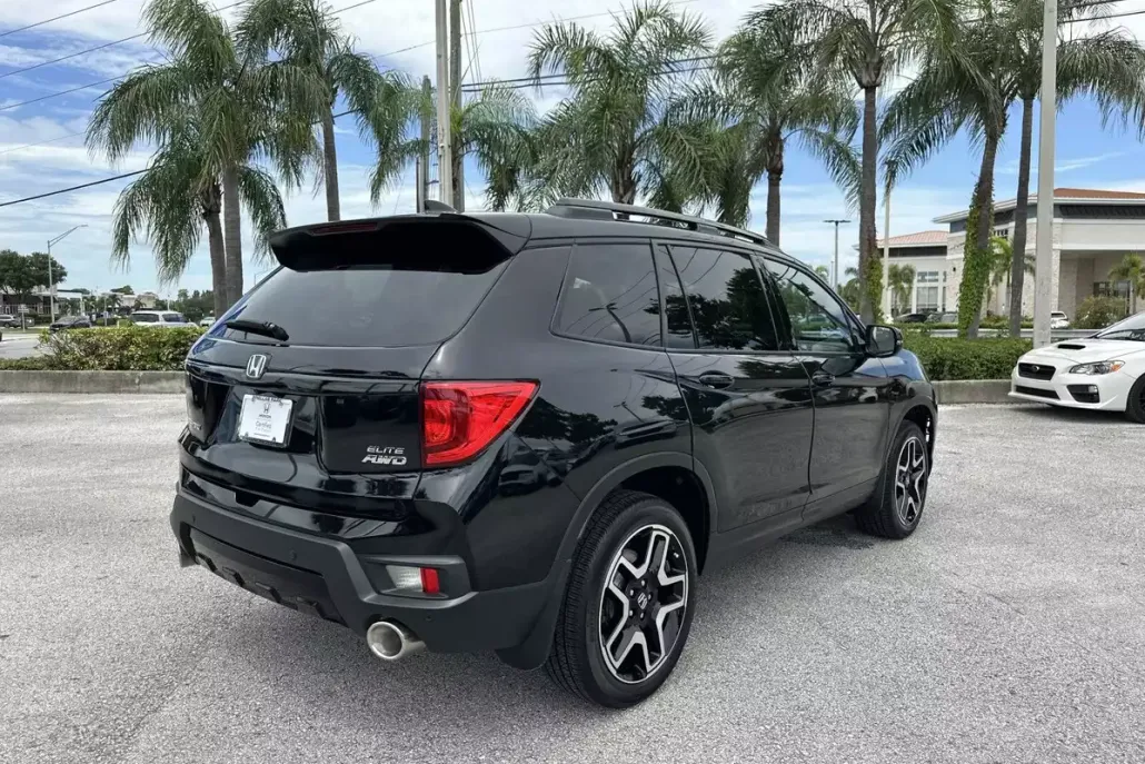 2023 Honda Passport Elite photo 1