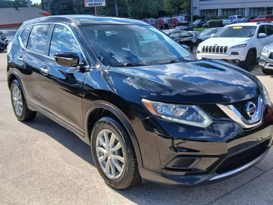 2015 Nissan Rogue photo 1