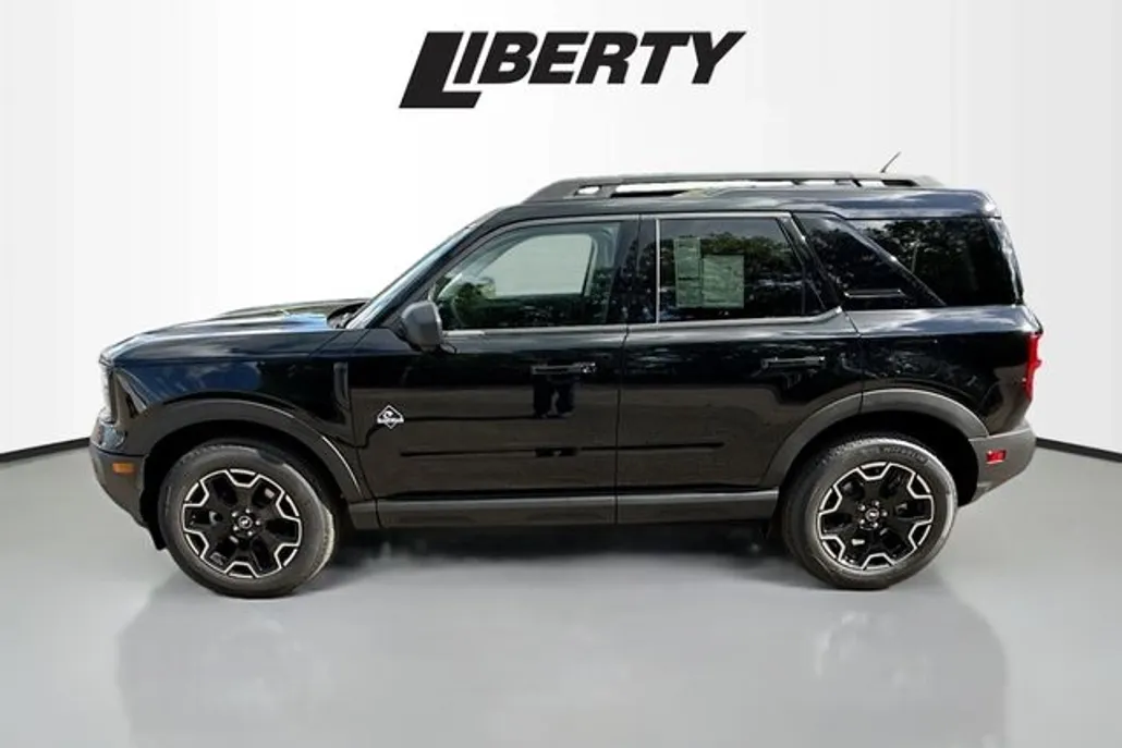 2025 Ford Bronco Sport Outer Banks photo 1
