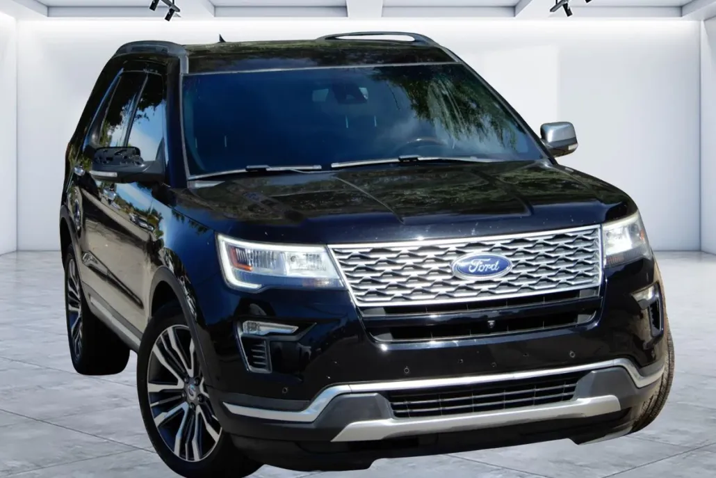 2019 Ford Explorer Platinum photo 1