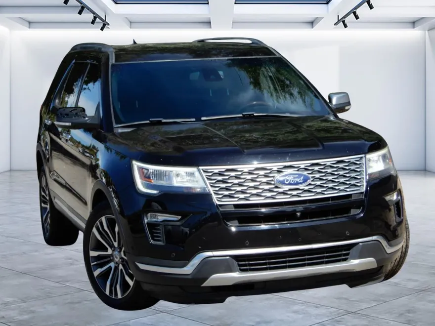 2019 Ford Explorer Platinum photo 1