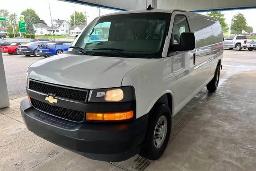 2021 Chevrolet Express Cargo 2500 Base photo 1