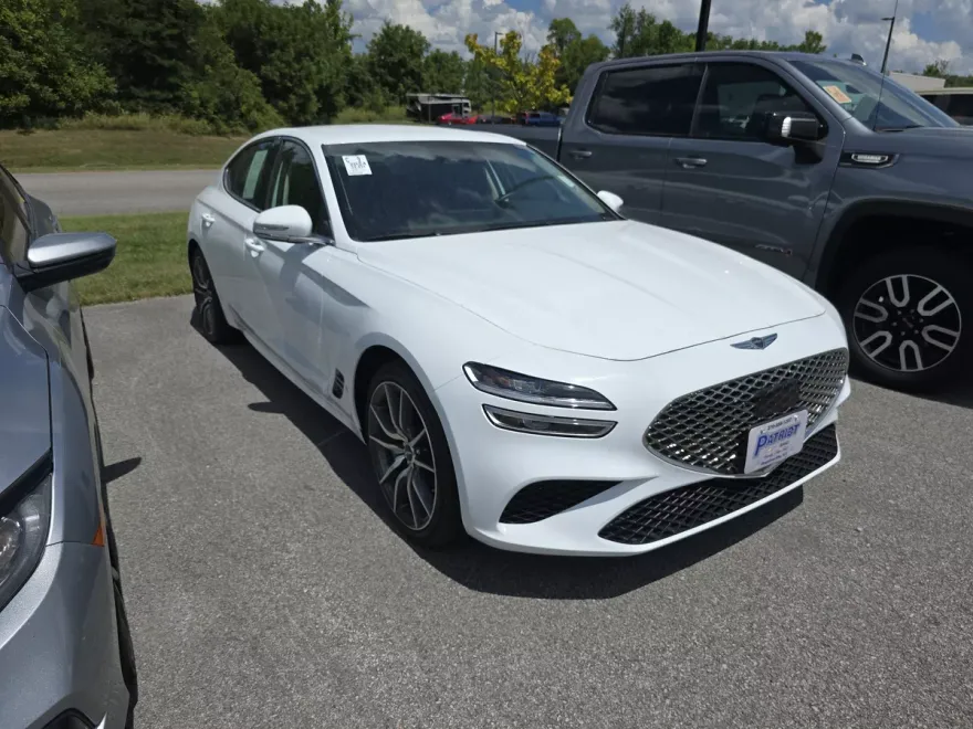 2024 Genesis G70 2.5T photo 1