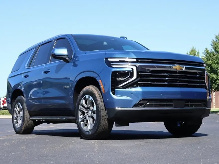 2025 Chevrolet Tahoe LT photo 1