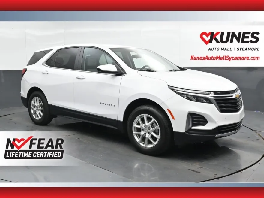 2024 Chevrolet Equinox LT photo 1