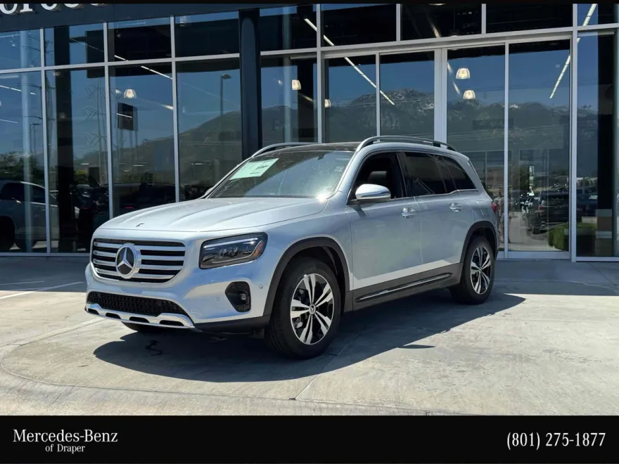 2025 Mercedes Benz GLB 250 4MATIC photo 1