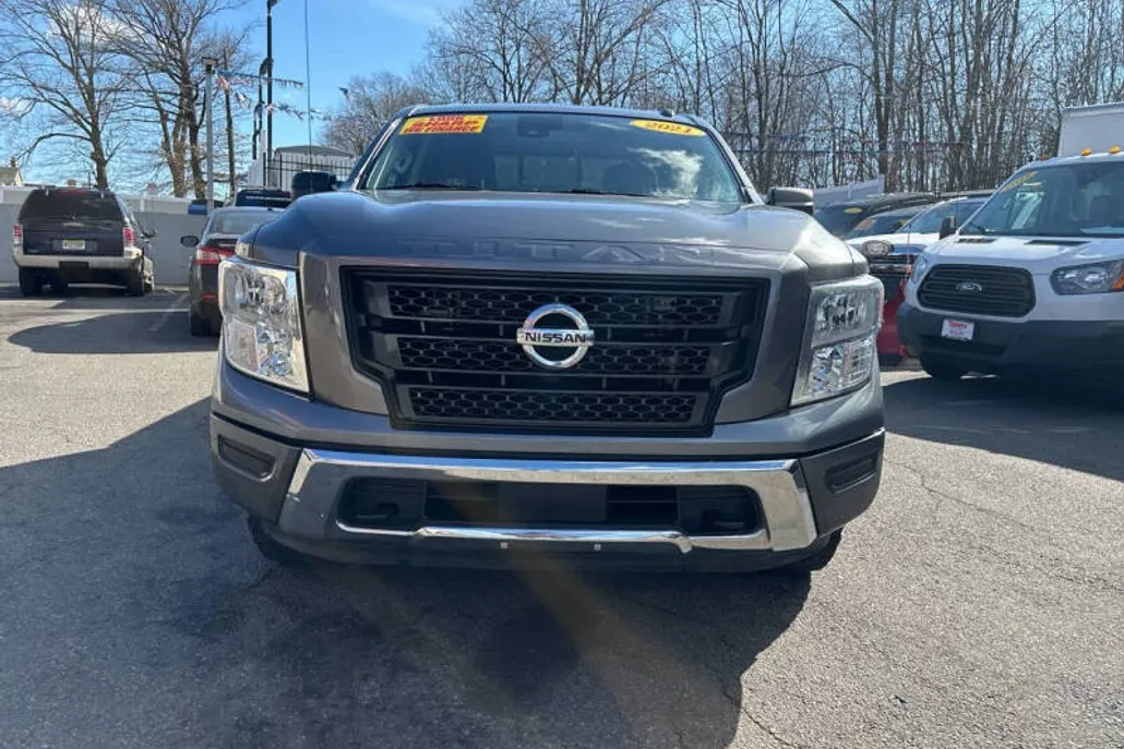 2021 Nissan Titan SV photo 1