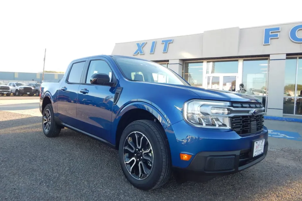 2024 Ford Maverick Lariat photo 1