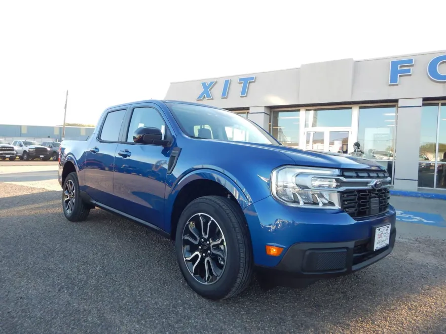 2024 Ford Maverick Lariat photo 1