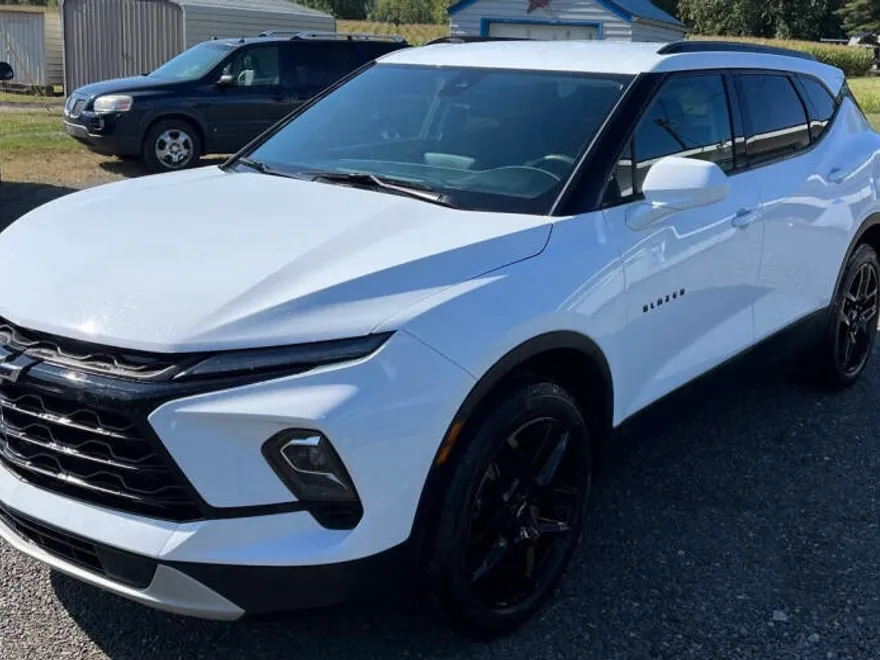 2023 Chevrolet Blazer 2LT photo 1