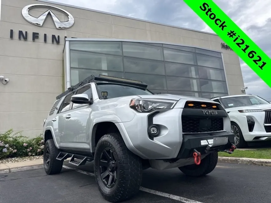 2021 Toyota 4Runner TRD Off-Road photo 1