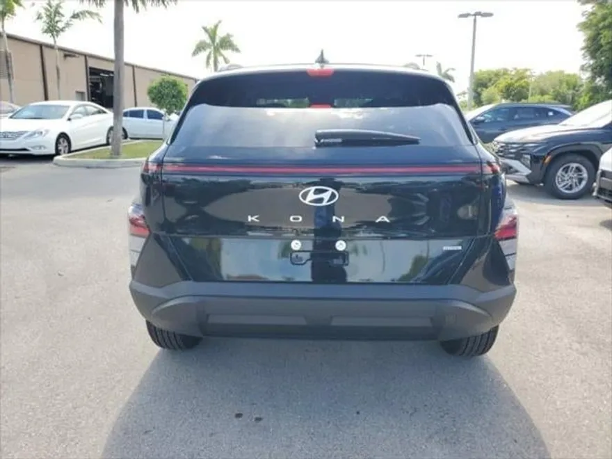 2026 Hyundai Kona SEL photo 1