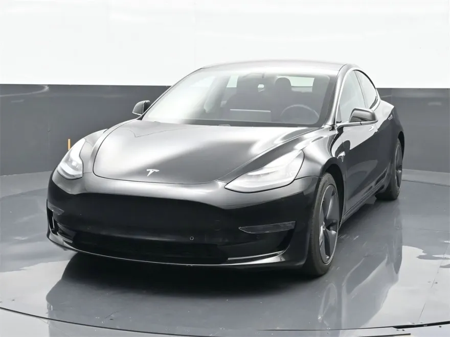 2018 Tesla Model 3 Long Range photo 1