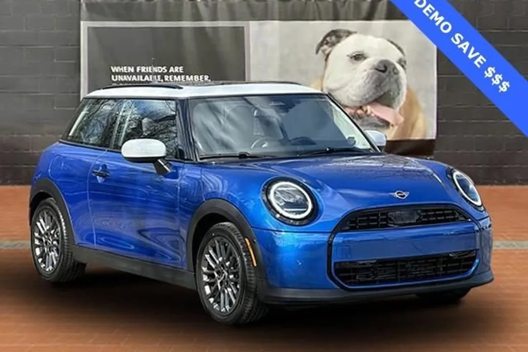 2025 Mini Cooper Signature photo 1
