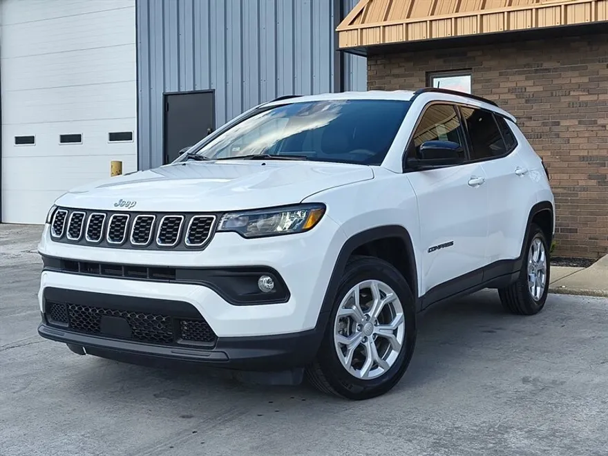 2024 Jeep Compass North Edition Latitude photo 1