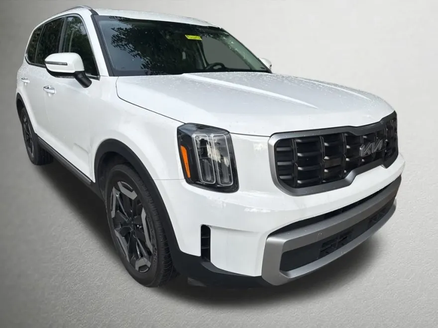 2023 Kia Telluride S photo 1