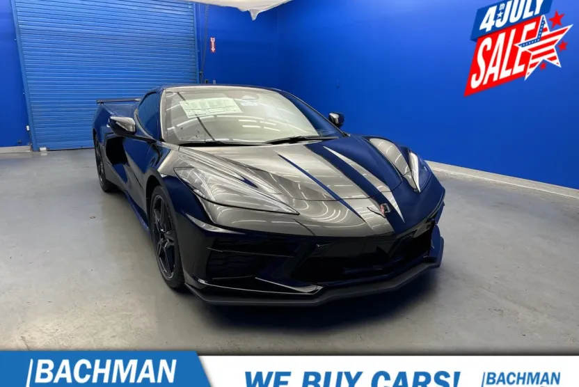 2025 Chevrolet Corvette Stingray 2LT photo 1