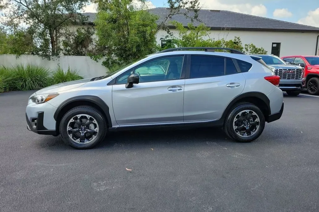 2023 Subaru Crosstrek Base photo 1