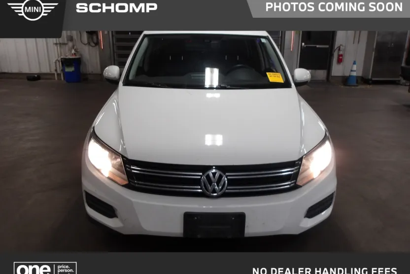 2017 Volkswagen Tiguan Wolfsburg Edition photo 1