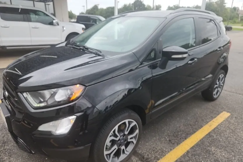 2020 Ford EcoSport SES photo 1