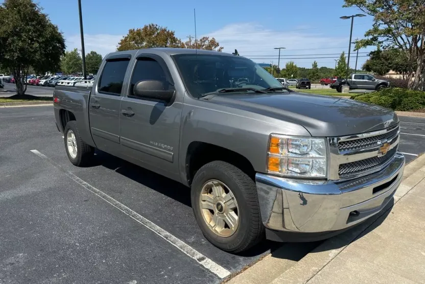 2013 Chevrolet Silverado 1500 LT photo 1