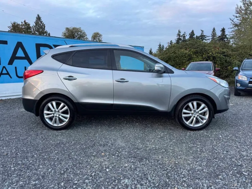 2011 Hyundai Tucson Limited photo 1