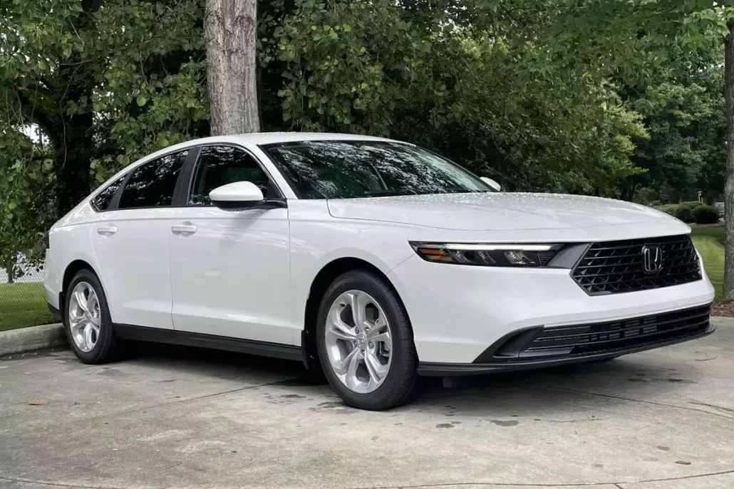 2025 Honda Accord LX photo 1