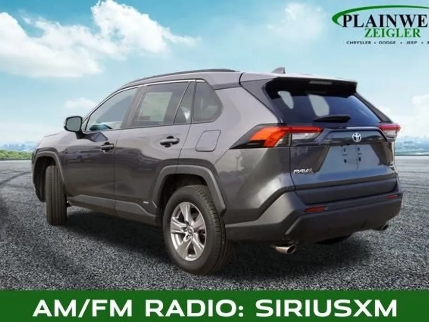 2022 Toyota RAV4 Hybrid XLE photo 1