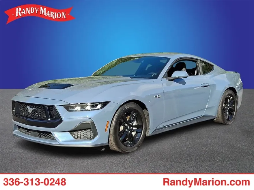 2024 Ford Mustang GT photo 1