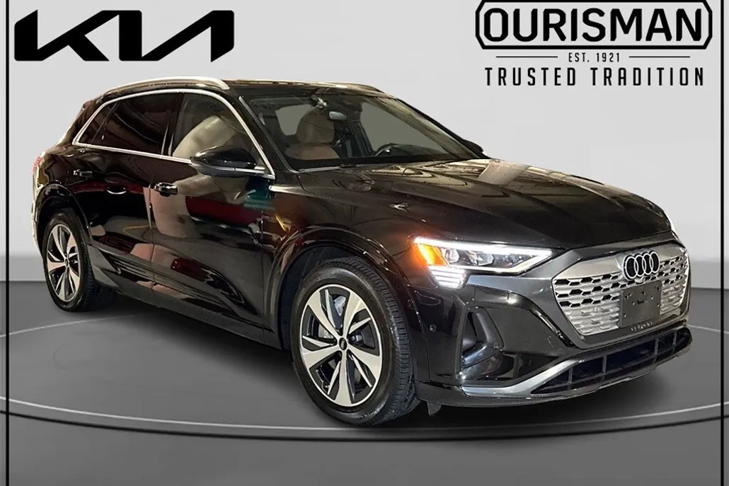 2024 Audi Q8 E-tron Premium Plus photo 1