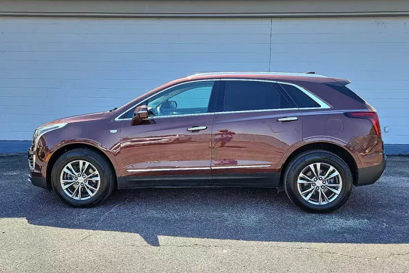 2022 Cadillac XT5 Premium Luxury photo 1