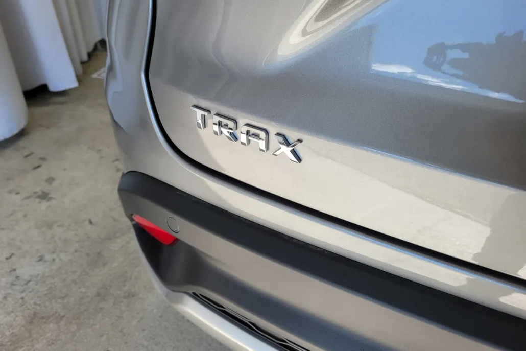 2025 Chevrolet Trax LT photo 1
